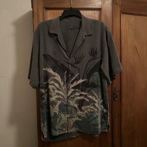 Tommy Bahama Hawaiian 100% Silk Gray Plant Tropical Print Button Shirt in size L